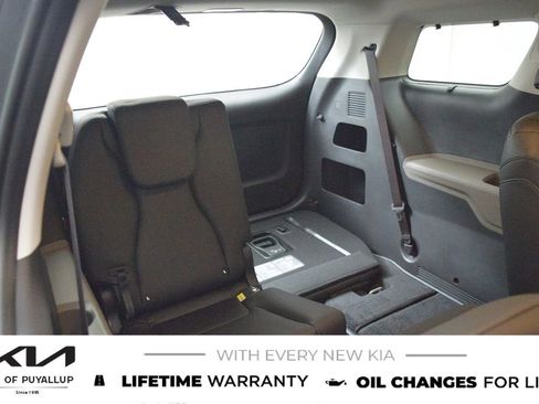 New 2026 Kia Carnival EX image 14