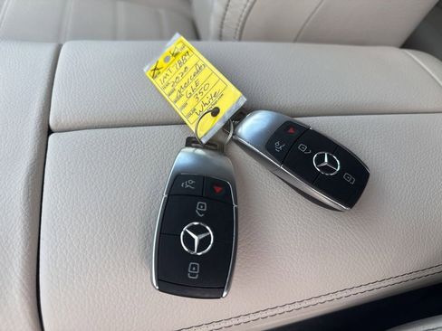 Used 2020 Mercedes-Benz GLE 350 4MATIC image 32