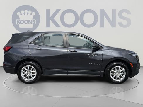 Used 2022 Chevrolet Equinox LS w/ Driver Confidence II Package AWD/4WD image 8