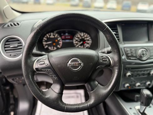 Used 2018 Nissan Pathfinder SL w/ SL Premium Package image 35