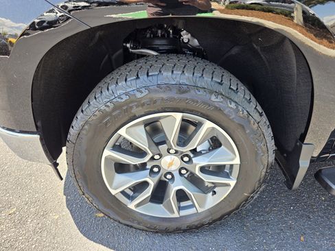 New 2026 Chevrolet Silverado 1500 LT w/ Z71 Off-Road Package image 4