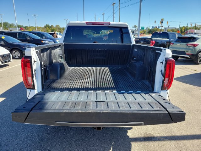 Used 2025 GMC Sierra 1500 SLT AWD/4WD image 10