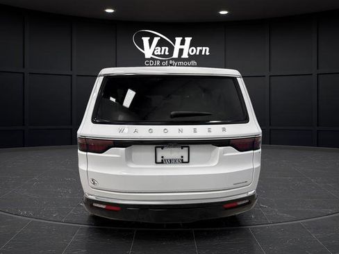 Used 2024 Jeep Wagoneer L Series II w/ Convenience Group I image 13