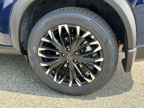 New 2026 Nissan Rogue SV image 5