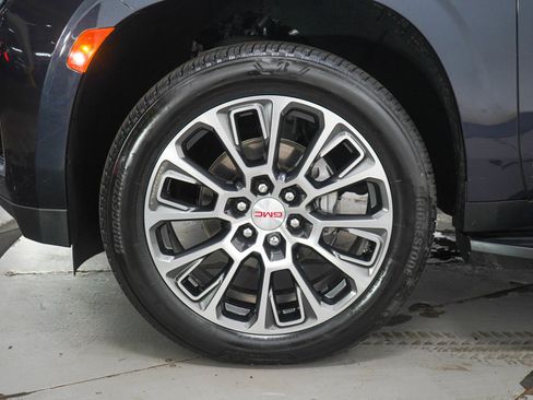 Used 2023 GMC Yukon XL SLT w/ SLT Premium Package AWD/4WD image 30