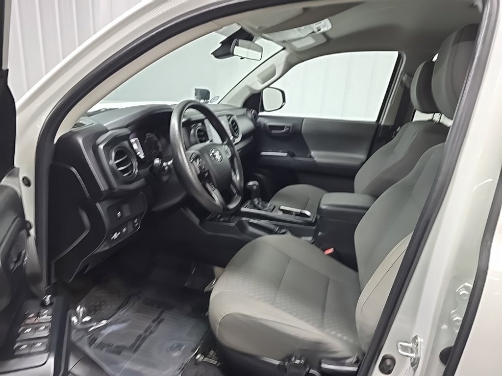 Used 2022 Toyota Tacoma SR AWD/4WD image 28