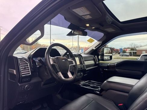 Used 2017 Ford F250 Lariat w/ Lariat Ultimate Package image 9