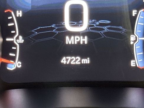 New 2026 Jeep Compass Latitude image 13