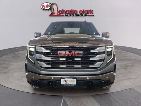 New 2026 GMC Sierra 1500 SLE AWD/4WD image 8