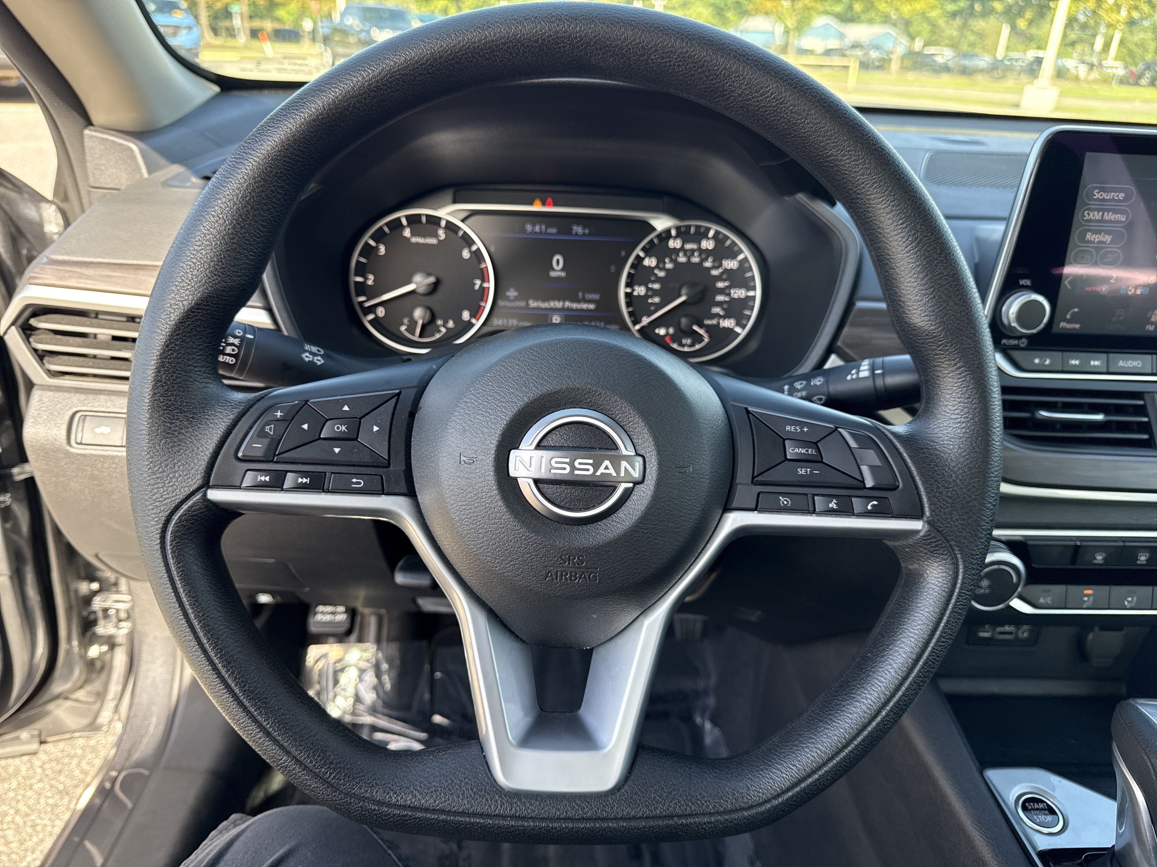 Used 2025 Nissan Altima 2.5 SV FWD image 17