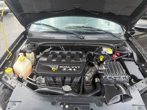 Used 2013 Chrysler 200 Touring FWD image 27