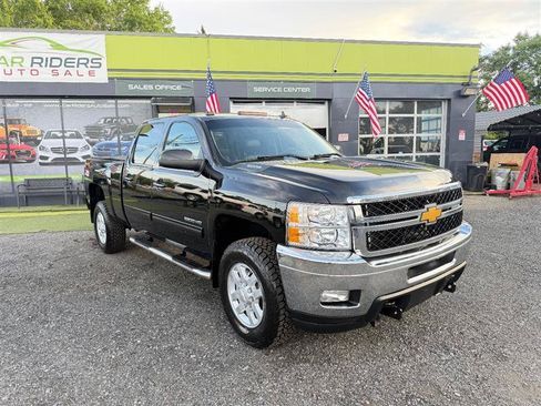 Used 2014 Chevrolet Silverado 2500 LTZ w/ LTZ Plus Package AWD/4WD image 3