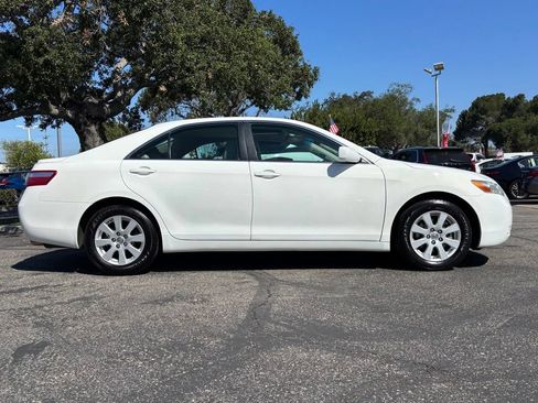 Used 2009 Toyota Camry XLE FWD image 6