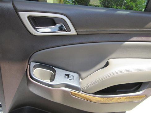 Used 2016 GMC Yukon Denali w/ Open Road Package AWD/4WD image 31
