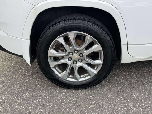 Used 2019 Chevrolet Traverse Premier w/ LPO, Blackout Package AWD/4WD image 10
