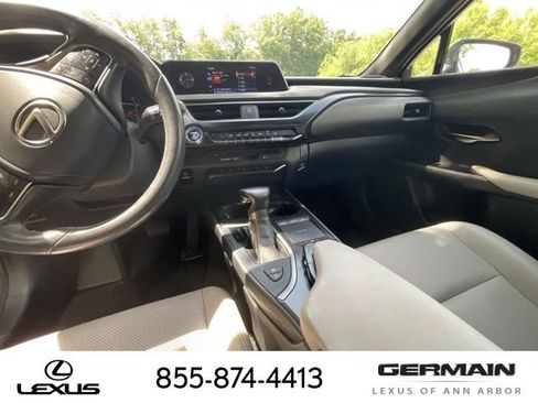 Used 2019 Lexus UX 250h w/ Premium Package AWD/4WD image 20