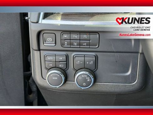 Used 2025 Chevrolet Tahoe LT AWD/4WD image 23