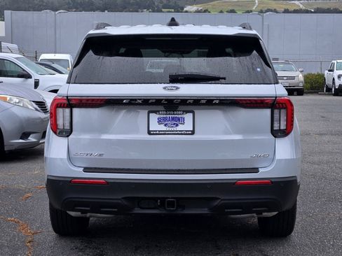 New 2026 Ford Explorer Active AWD/4WD image 5