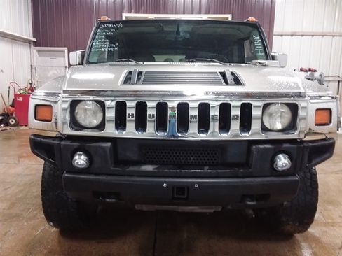 Used 2004 HUMMER H2 w/ Preferred Equipment Group AWD/4WD image 7