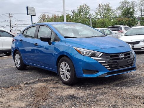 Used 2024 Nissan Versa S w/ Trunk Package image 3