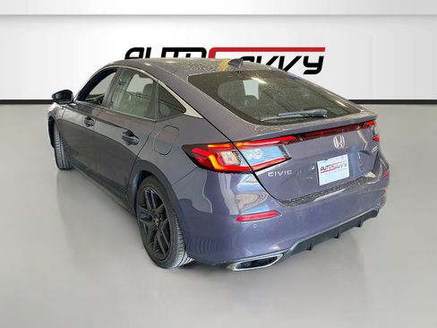 Used 2024 Honda Civic Sport Touring image 5