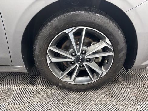 Used 2023 Kia Forte LXS FWD image 7