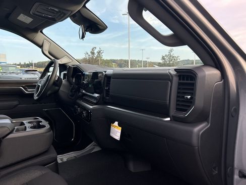 New 2026 Chevrolet Silverado 1500 LT image 18