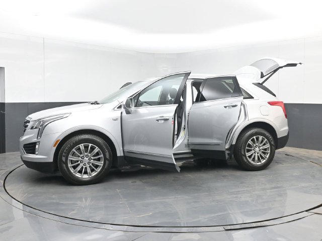 Used 2017 Cadillac XT5 Luxury w/ Driver Awareness Package AWD/4WD image 57