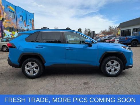 Used 2019 Toyota RAV4 XLE w/ Convenience Package image 2
