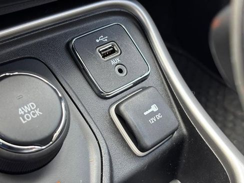 Used 2018 Jeep Compass Sport w/ Cold Weather Group image 22