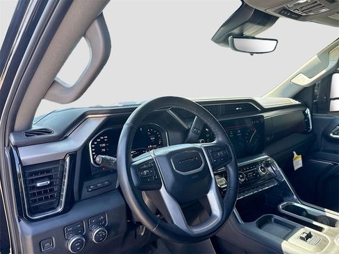 Used 2024 GMC Sierra 2500 Denali w/ Denali Reserve Package image 12