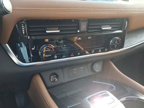 New 2026 Nissan Rogue Platinum image 13