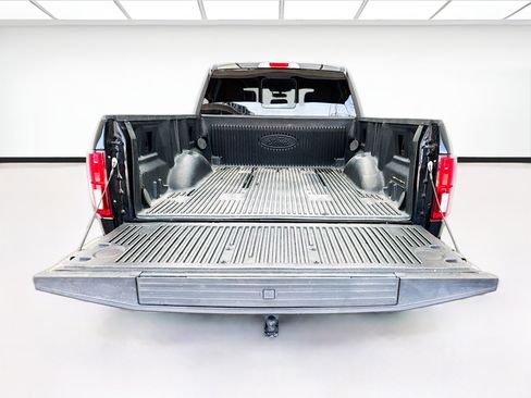 Used 2018 Ford F150 Platinum w/ Equipment Group 701A Luxury AWD/4WD image 16