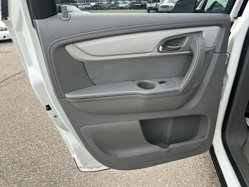 Used 2013 Chevrolet Traverse LS FWD image 14