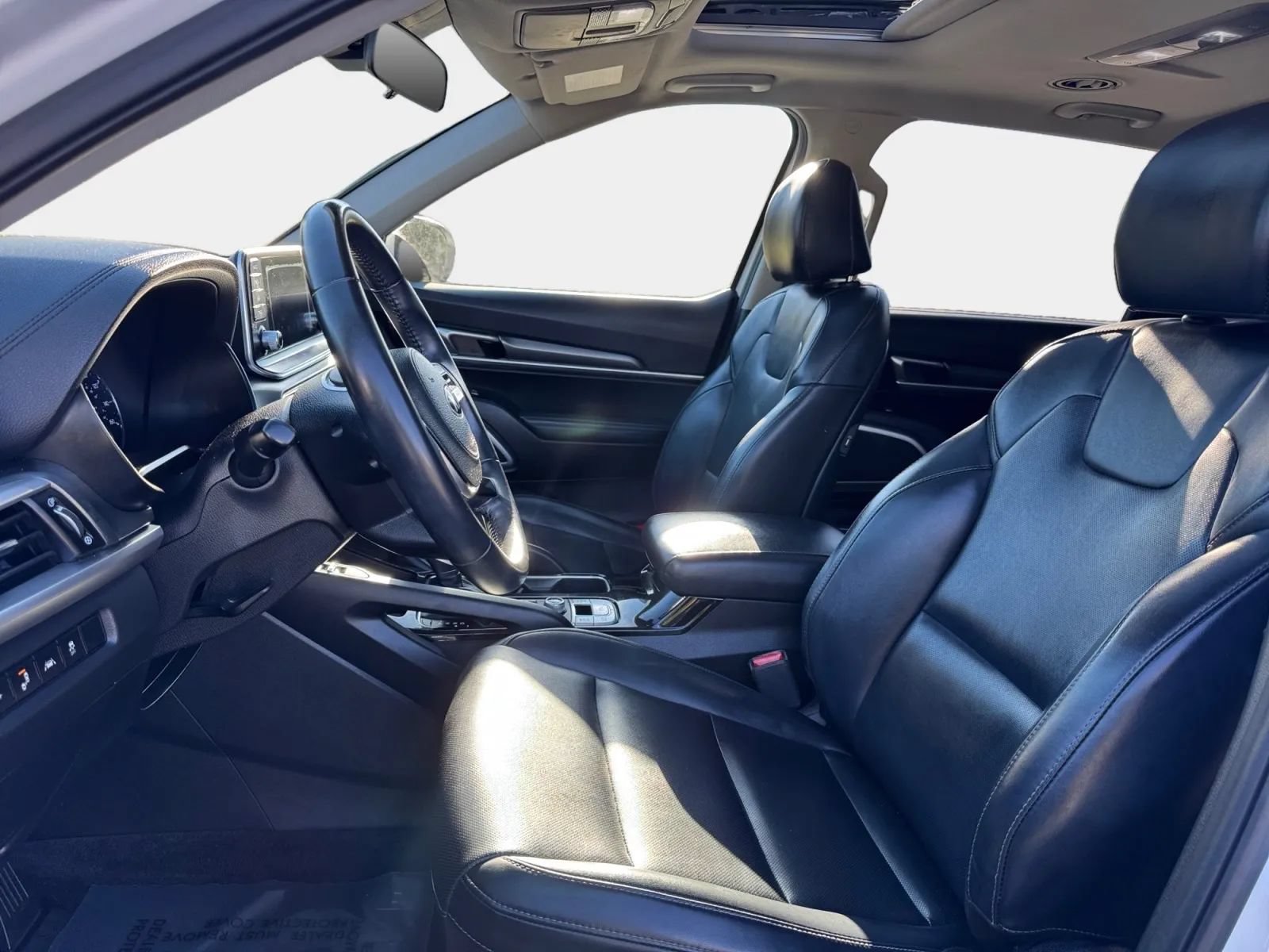 Used 2020 Kia Telluride S w/ S 8 Passenger Seating Package AWD/4WD image 9