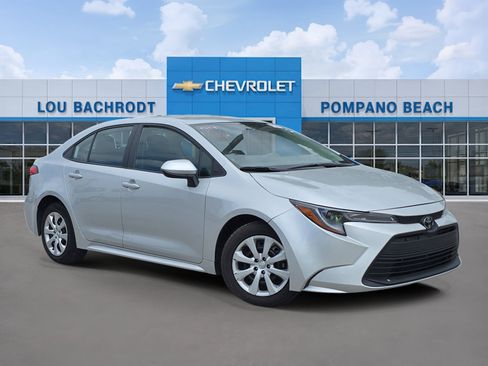 Used 2024 Toyota Corolla LE FWD image 1