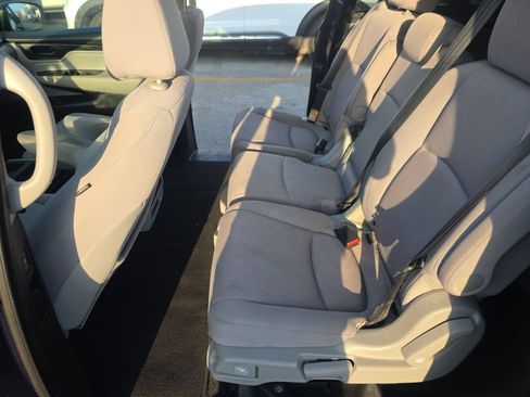 Used 2019 Honda Odyssey EX image 6