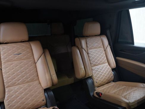 Used 2021 Cadillac Escalade Sport w/ Driver Assist Tech Package AWD/4WD image 37