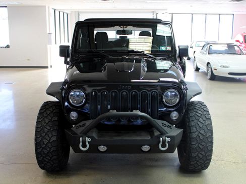 Used 2017 Jeep Wrangler Sport image 4