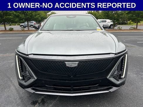 Used 2025 Cadillac Lyriq Sport w/ LPO, Floor Liner Package AWD/4WD image 12