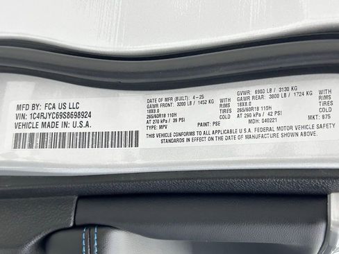 New 2025 Jeep Grand Cherokee Trailhawk w/ Advanced Protech Group II image 38