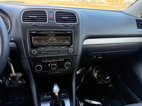 Used 2013 Volkswagen Golf 4-Door image 14