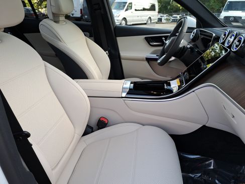 New 2026 Mercedes-Benz GLC 300 4MATIC image 10