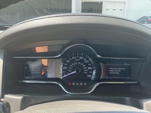 Used 2013 Lincoln MKS FWD image 19