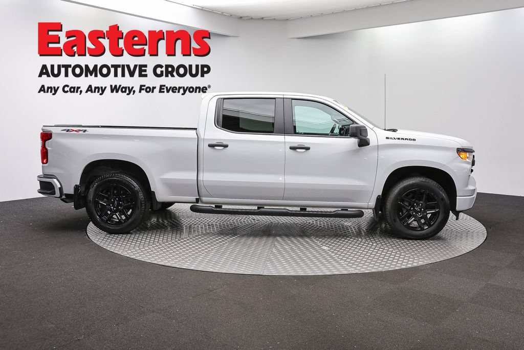 Used 2024 Chevrolet Silverado 1500 Custom w/ LPO, Dark Essentials Package AWD/4WD image 5