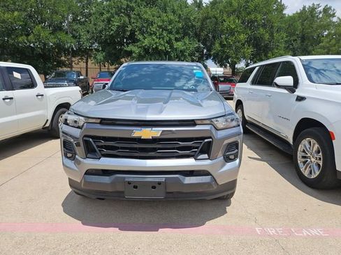 Used 2024 Chevrolet Colorado LT w/ LT Convenience Package RWD image 2