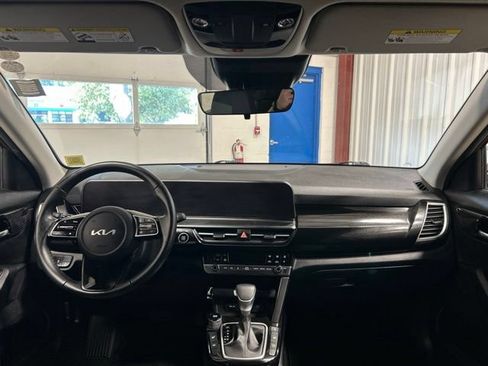 Used 2024 Kia Seltos S AWD/4WD image 15