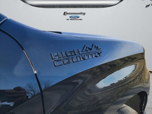 Used 2022 Chevrolet Silverado 1500 High Country w/ LPO, Dark Essentials Package image 37