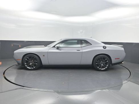 Used 2021 Dodge Challenger R/T Scat Pack RWD image 3