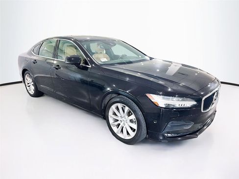 Used 2017 Volvo S90 T6 Momentum w/ Vision Package AWD/4WD image 7